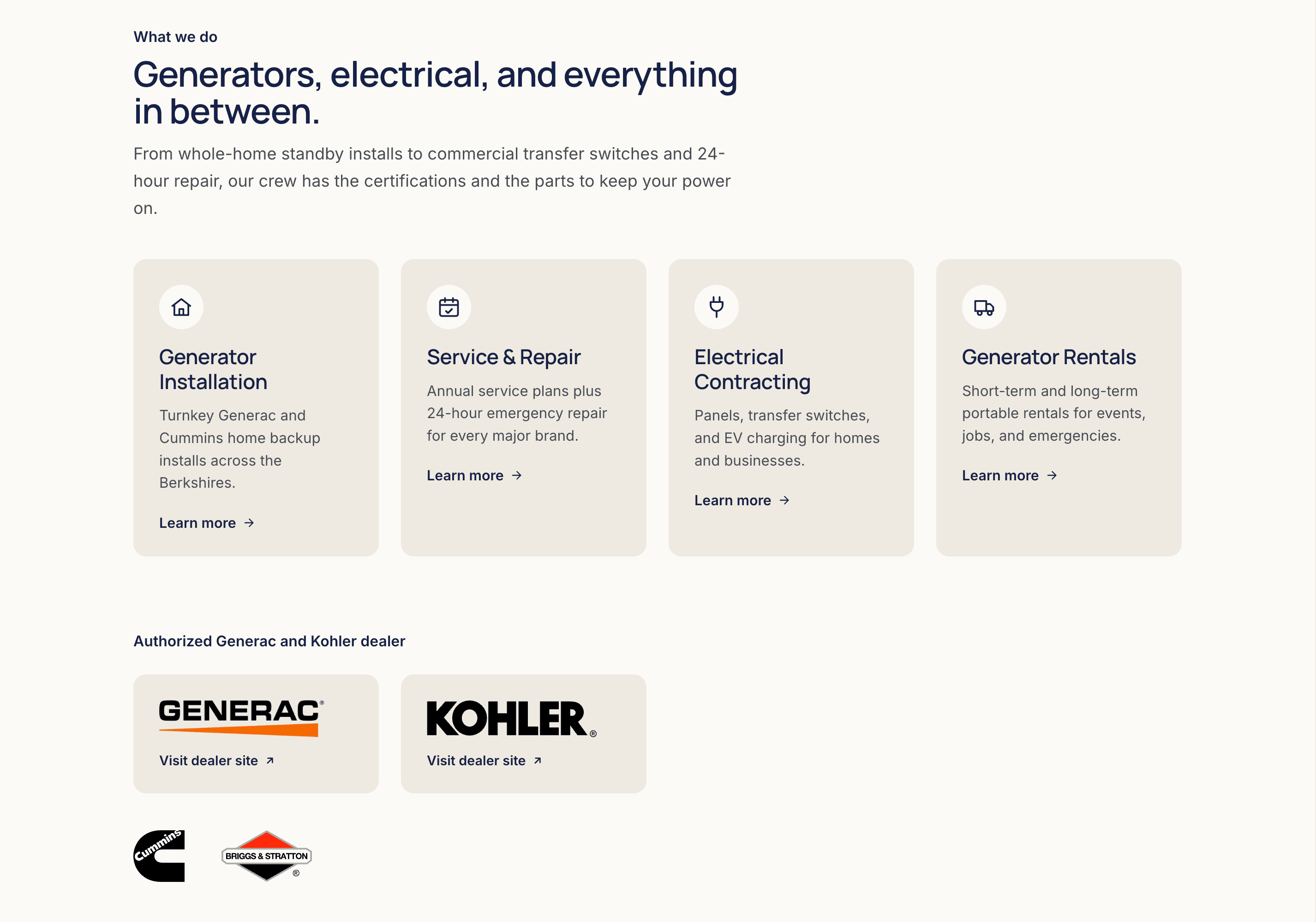 De dienstensectie van de Andrus-homepage met vier kaarten: generatorinstallatie, service en reparatie, elektrotechniek en generatorverhuur, boven Generac- en Kohler-dealerbadges